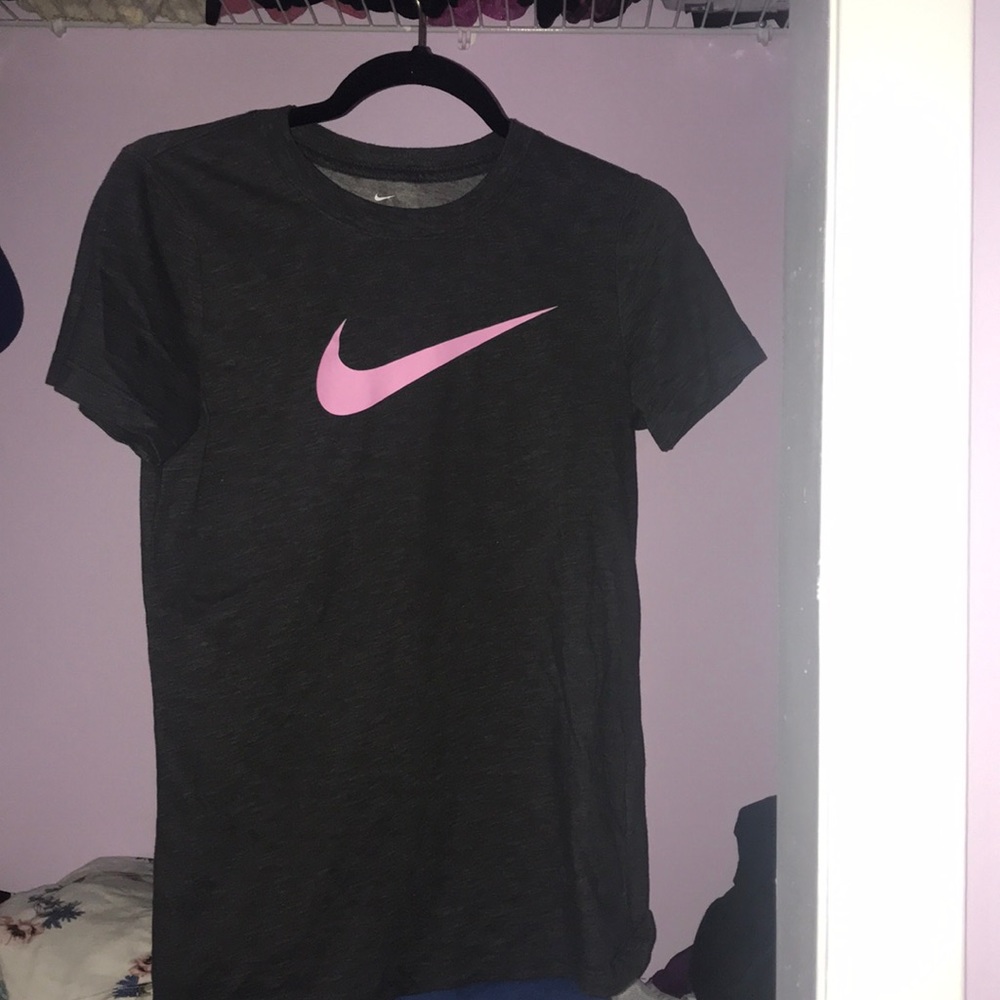 Women’s Nike tee